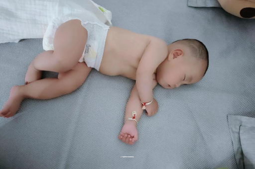 深圳宝宝口水多怎么回事
